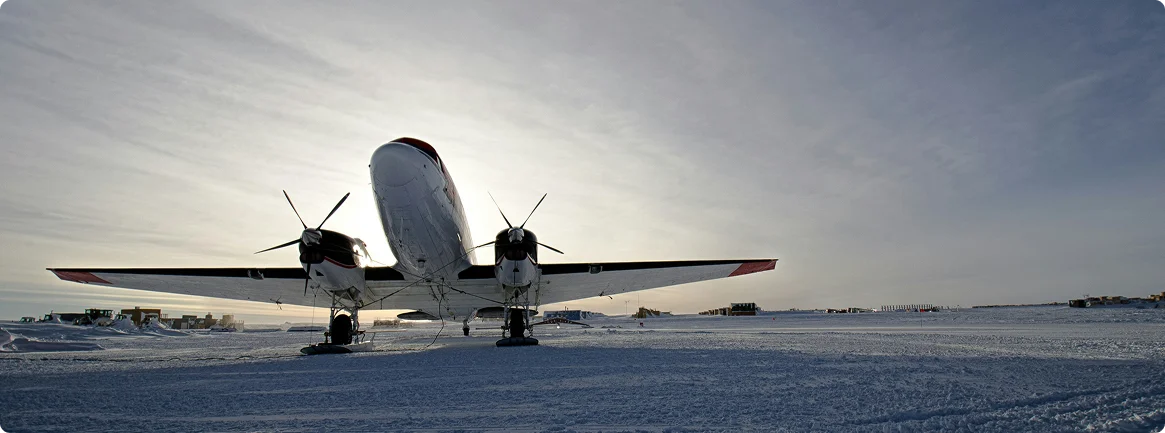 Global aircraft monitoring dashboard showcasing real-time aviation analytics.